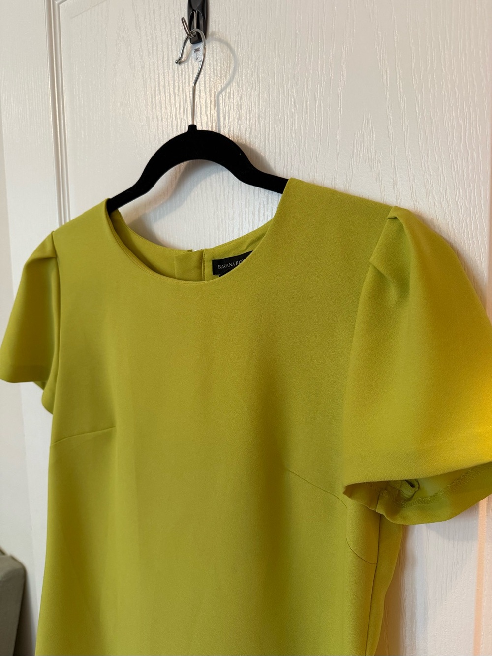 Banana Republic Chartreuse Short Sleeve Puff Blouse